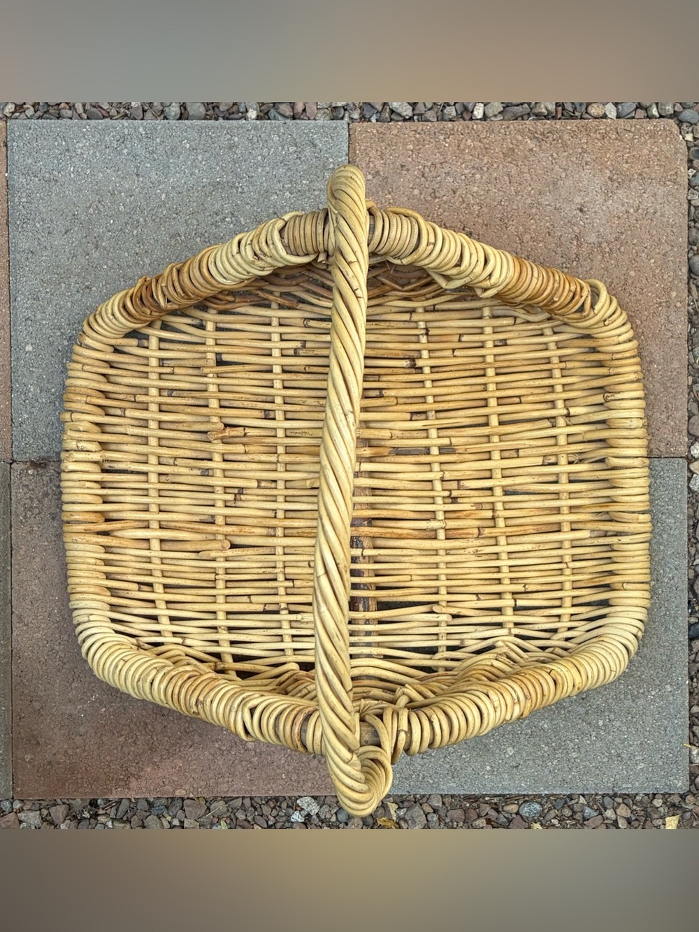 Large Rustic Handwoven Willow Flower Gathering Basket Beige Primitive Wicker - Picture 6 of 9